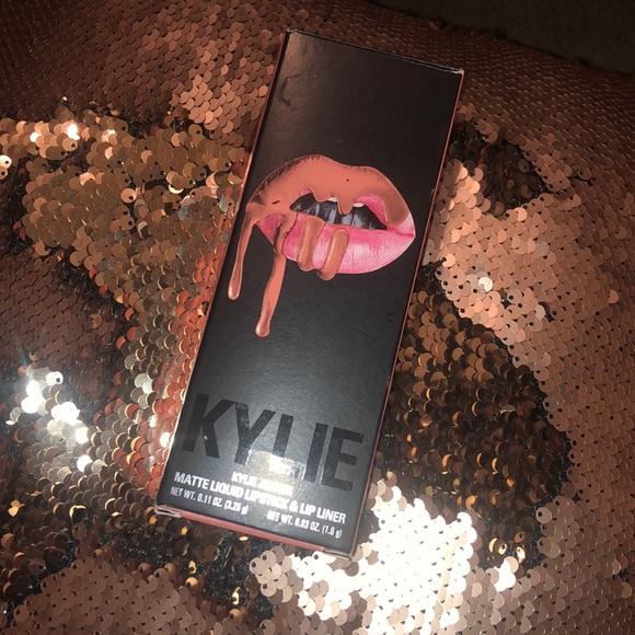Kylie Cosmetics Other - Kylie lip kit - Kylie